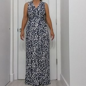 NWT Vince Camuto Sleeveless Printed Maxi Dress